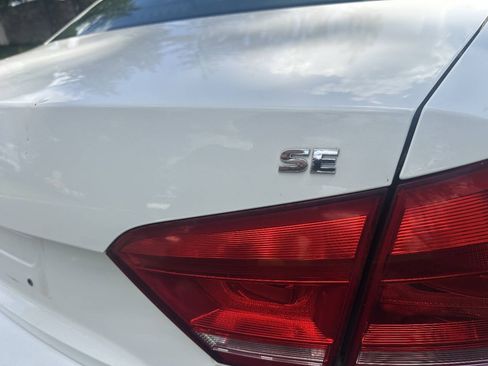 Used 2012 Volkswagen Passat 2.5 SE FWD image 8