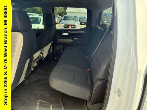 Used 2023 Chevrolet Silverado 1500 LT AWD/4WD image 35