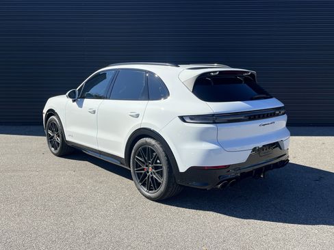 Certified 2026 Porsche Cayenne GTS image 3