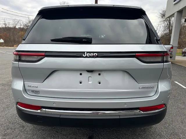 Certified 2024 Jeep Grand Cherokee Laredo X w/ Trailer Tow Package AWD/4WD image 7