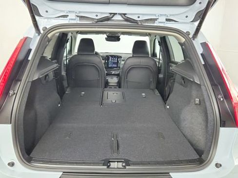 Used 2026 Volvo XC40 B5 Plus w/ Climate Package AWD/4WD image 43
