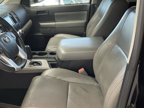 Used 2016 Toyota Sequoia SR5 w/ Premium Package AWD/4WD image 8