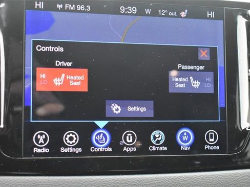 Used 2017 Chrysler Pacifica Touring-L w/ Tire & Wheel Group image 31