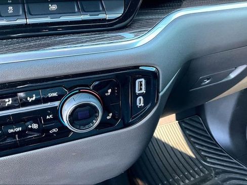 Used 2026 Chevrolet Silverado 1500 LT image 25