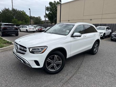 Used 2022 Mercedes-Benz GLC 300 image 3