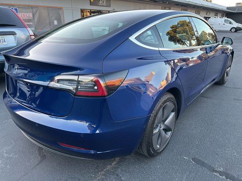 Used 2018 Tesla Model 3 Long Range RWD image 5