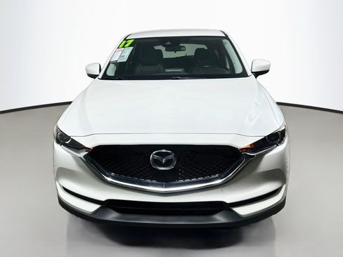Used 2017 MAZDA CX-5 Touring FWD image 11