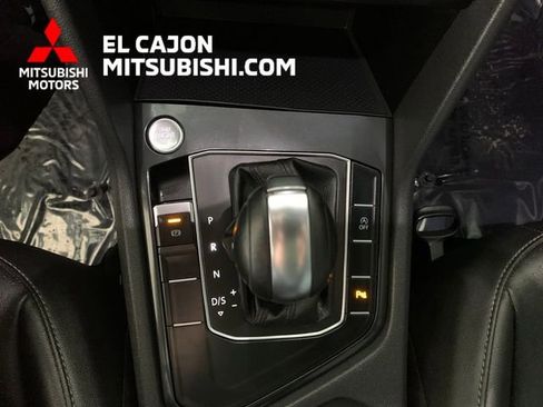 Used 2019 Volkswagen Tiguan SEL R-Line image 7