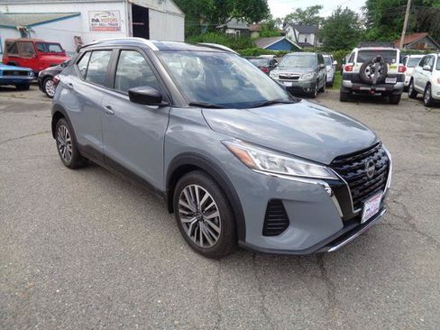 Used 2024 Nissan Kicks SV FWD image 27