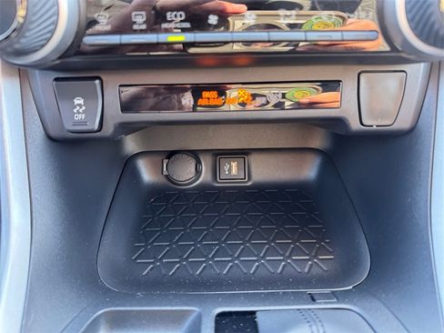 Used 2025 Toyota RAV4 XLE image 24