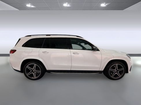 Used 2024 Mercedes-Benz GLS 450 4MATIC w/ AMG Line Exterior image 7