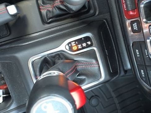 Used 2019 Jeep Wrangler Unlimited Rubicon AWD/4WD image 18