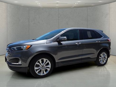 Used 2023 Ford Edge Titanium AWD/4WD image 10