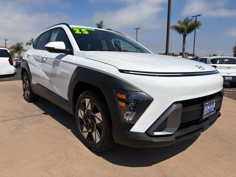 Used 2025 Hyundai Kona SEL FWD image 3