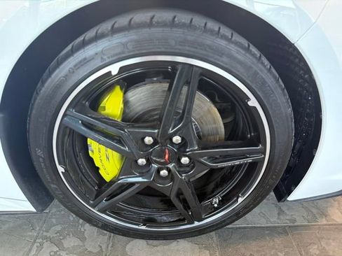 Used 2021 Chevrolet Corvette Stingray Preferred Cpe w/ Z51 Performance Package RWD image 10
