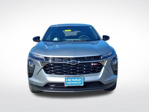 New 2026 Chevrolet Trax RS w/ Sunroof Package FWD image 9