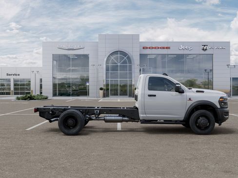 New 2026 RAM 5500 Tradesman AWD/4WD image 21