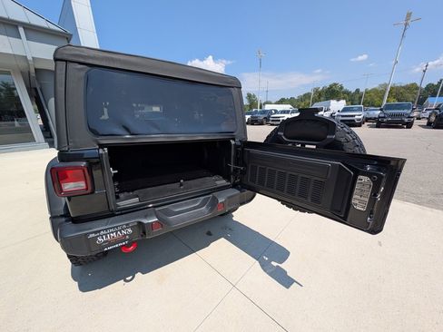 Used 2022 Jeep Wrangler Unlimited Rubicon image 12