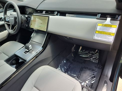 Used 2026 Land Rover Range Rover Velar S image 27