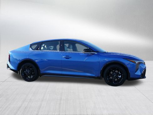 New 2025 Kia K4 GT-Line Turbo image 2