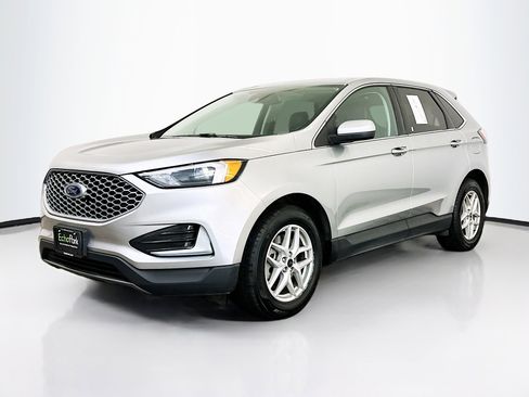 Used 2024 Ford Edge SEL image 3
