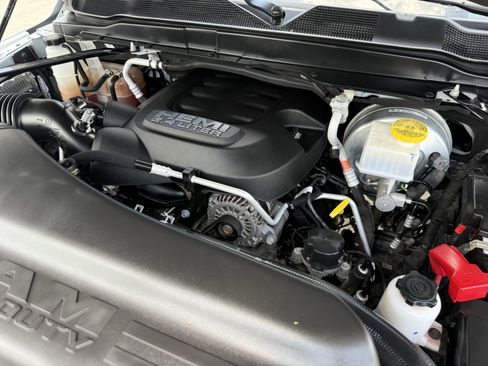 Used 2024 RAM 2500 Big Horn AWD/4WD image 33