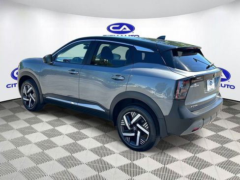 Used 2025 Nissan Kicks SV FWD image 6