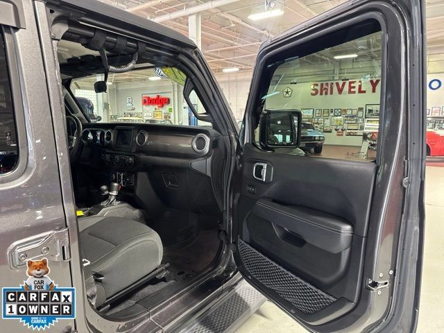 Used 2021 Jeep Wrangler Unlimited Sahara w/ Cold Weather Group AWD/4WD image 46