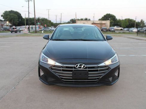 Used 2020 Hyundai Elantra SEL FWD image 3