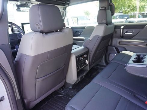 New 2025 GMC Hummer EV 3X image 10