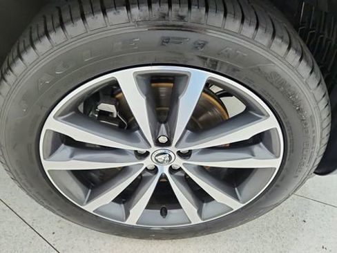 Used 2025 Jaguar F-PACE R-Dynamic S image 57