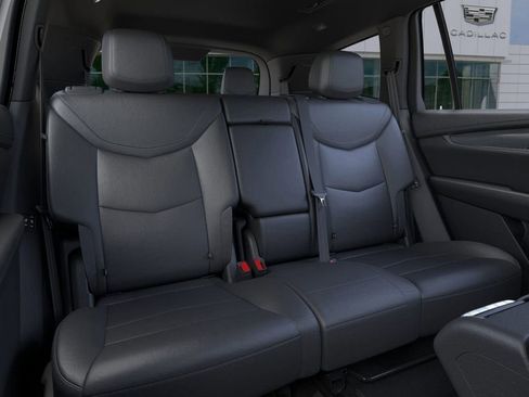 New 2025 Cadillac XT6 Luxury image 17