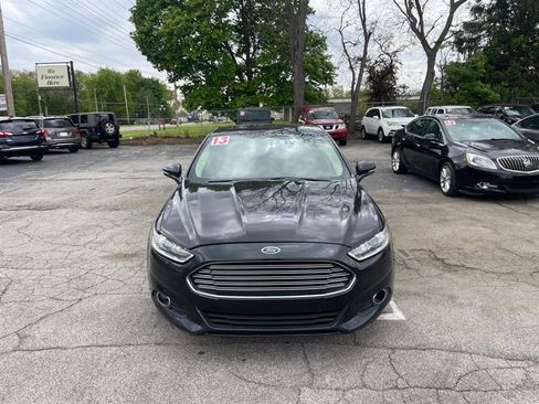 Used 2013 Ford Fusion SE FWD image 2