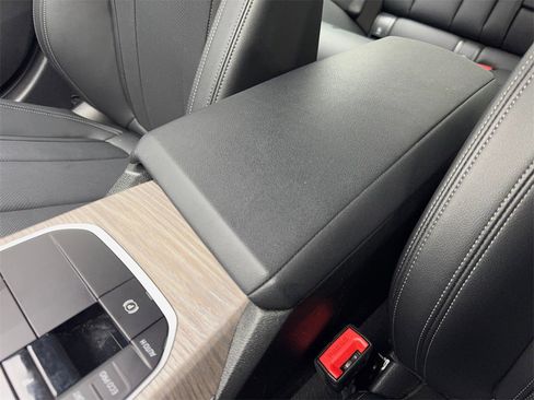 Used 2025 BMW 330i Sedan image 70