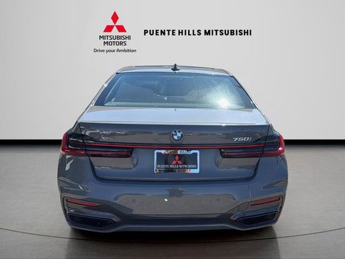 Used 2021 BMW 750i xDrive w/ Luxury Rear Seating Package AWD/4WD image 6
