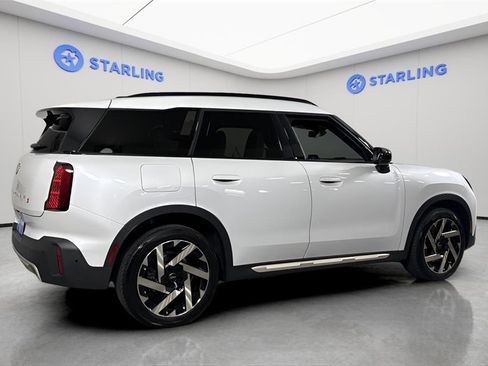 Used 2025 MINI Cooper Countryman S w/ Comfort Package Max image 10