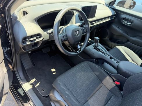 Certified 2026 Honda HR-V LX image 8