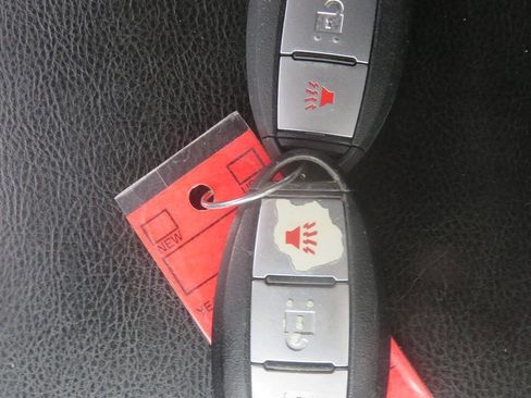 Used 2018 Nissan Pathfinder 4WD image 35