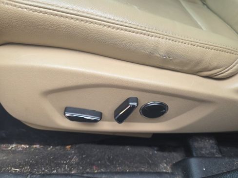 Used 2016 Ford Explorer XLT w/ Equipment Group 202A image 14