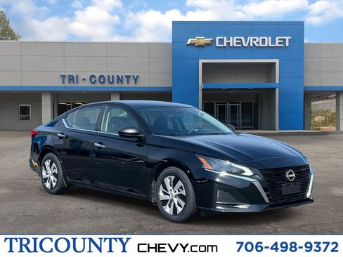 Used 2024 Nissan Altima 2.5 S FWD image 1