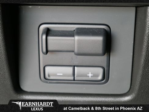 Used 2025 Chevrolet Colorado Trail Boss AWD/4WD image 28