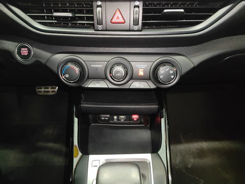 Used 2021 Kia Forte GT FWD image 28