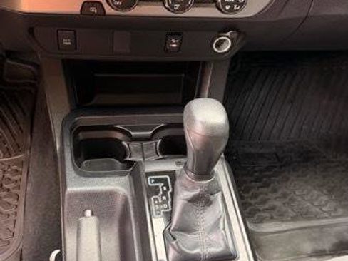 Used 2019 Toyota Tacoma SR w/ SX Package image 11