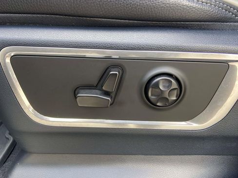 Used 2023 RAM 1500 Limited AWD/4WD image 19