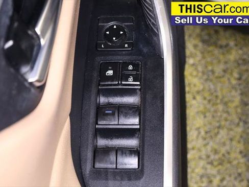 Used 2019 Toyota RAV4 XLE FWD image 35