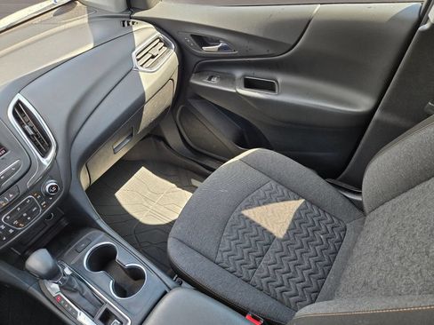 Used 2022 Chevrolet Equinox LT AWD/4WD image 13