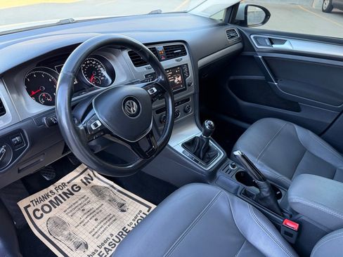 Used 2016 Volkswagen Golf S FWD image 10