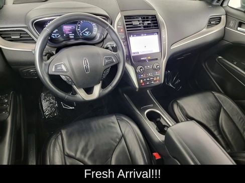 Used 2019 Lincoln MKC Select w/ Select Plus Package AWD/4WD image 32