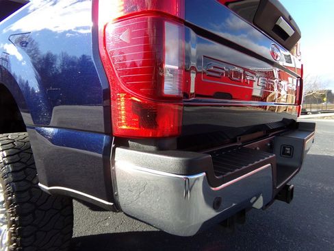 Used 2021 Ford F250 XLT w/ XLT Premium Package AWD/4WD image 12