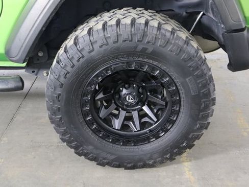 Used 2019 Jeep Wrangler Sport image 41